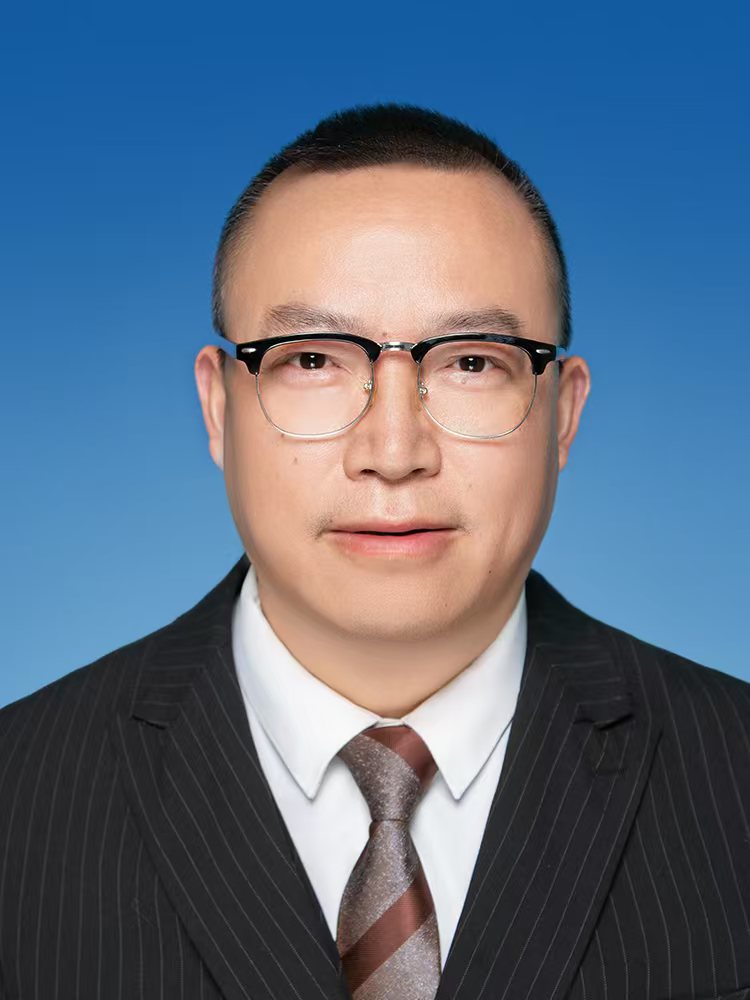 遂宁经开区党工委委员、纪工委书记：杨智